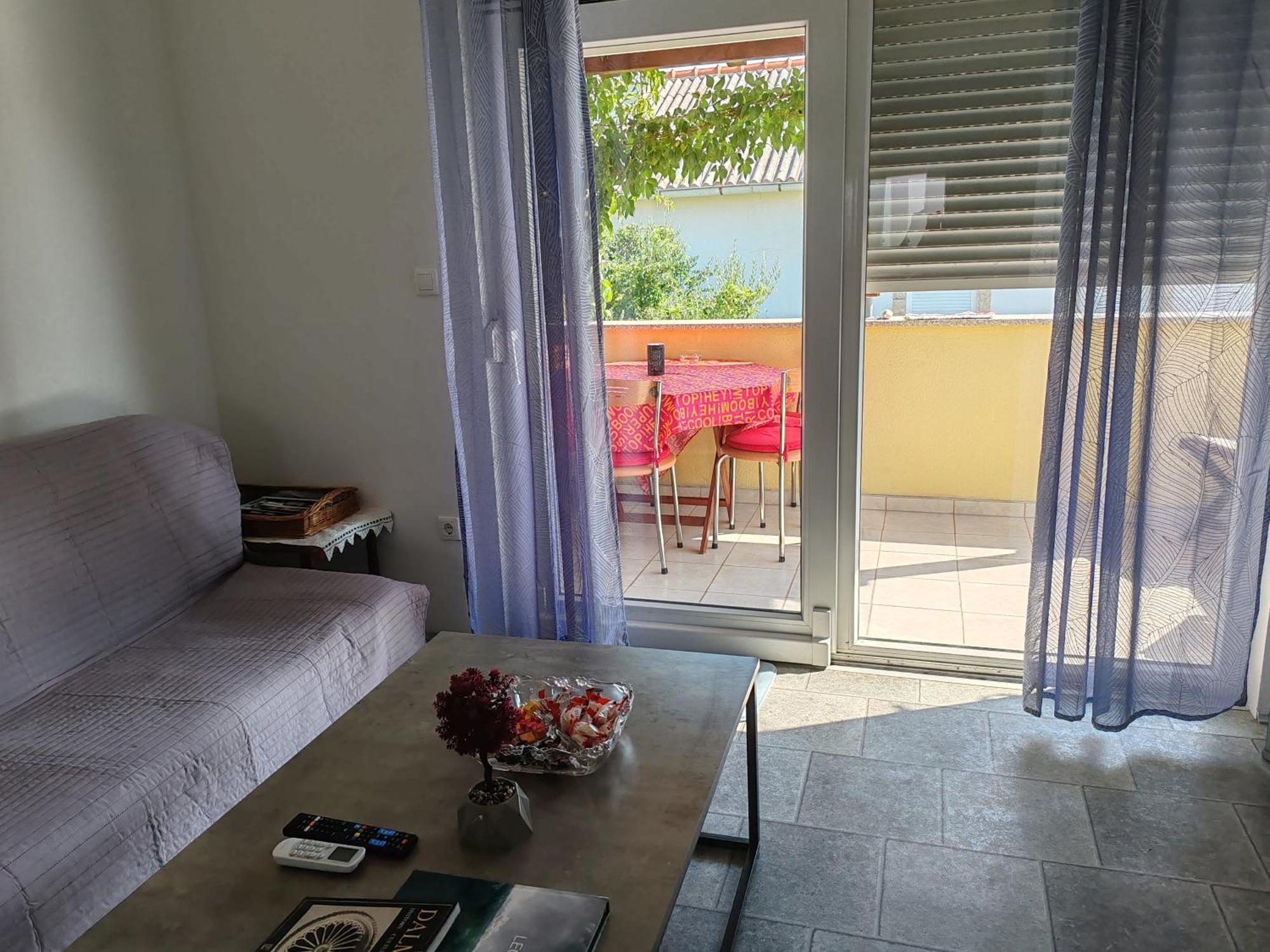 Apartman Olic Ražanac Exteriör bild