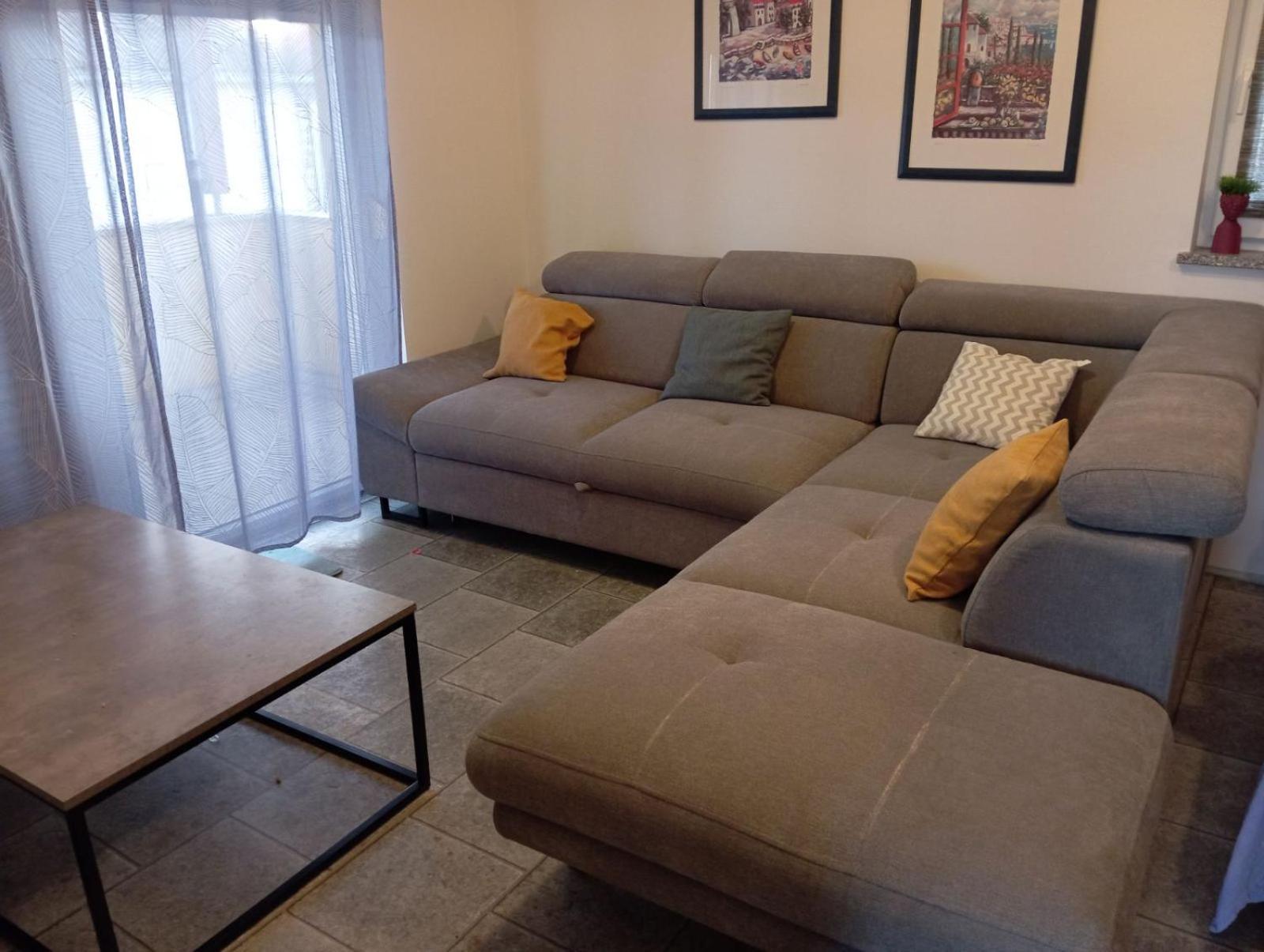Apartman Olic Ražanac Exteriör bild